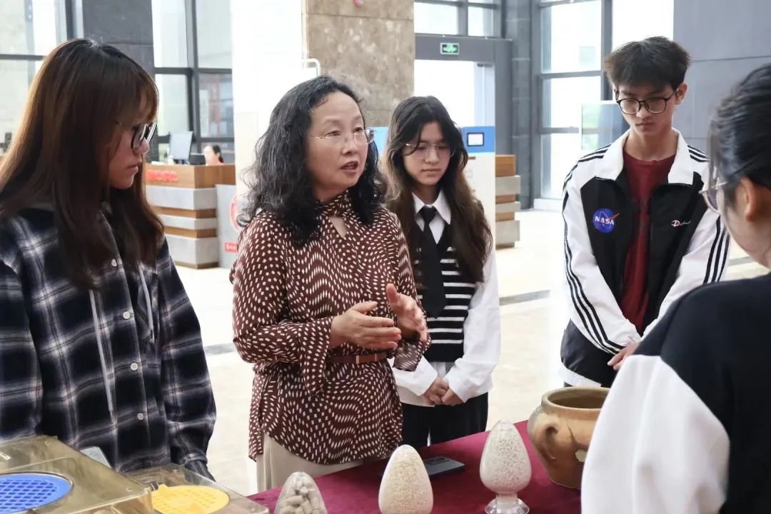 貴州省科技活動周成功舉辦“弘揚(yáng)科學(xué)家精神，以實(shí)驗(yàn)動物科技助力提升新質(zhì)生產(chǎn)力”活動
